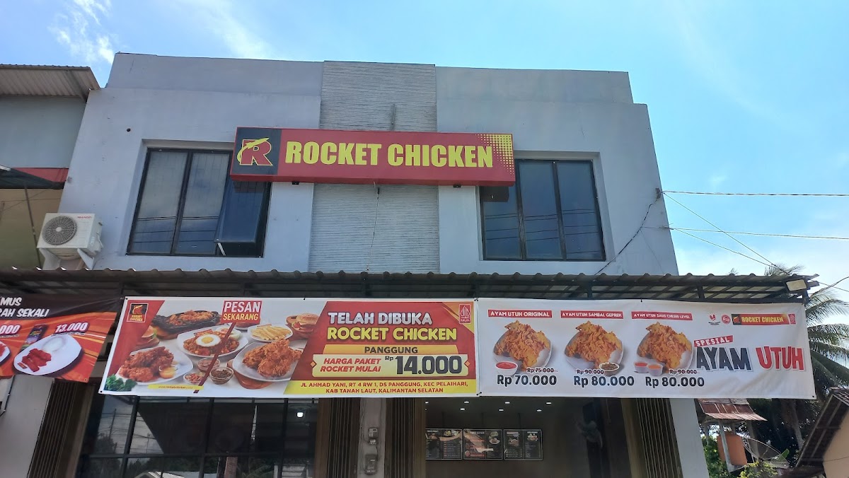 Rocket Chicken Panggung