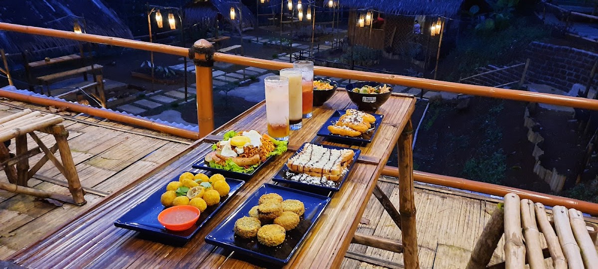 Saung Bukit Ratu