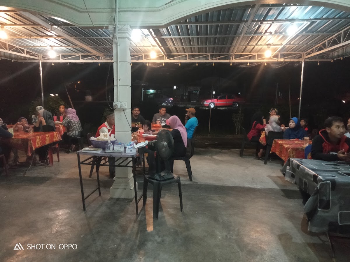 Kedai makan zafira tomyam dan sup belut