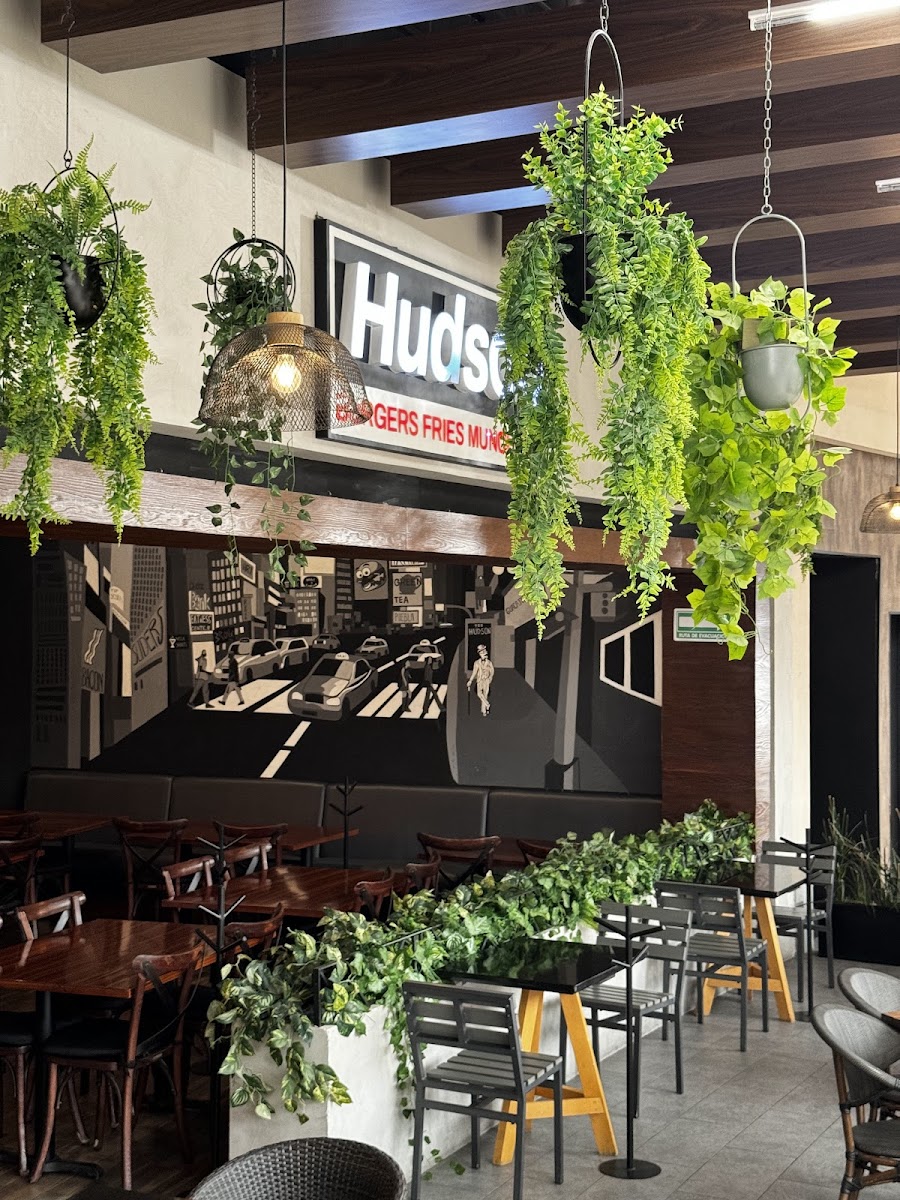 Hudson® Burgers - Solesta