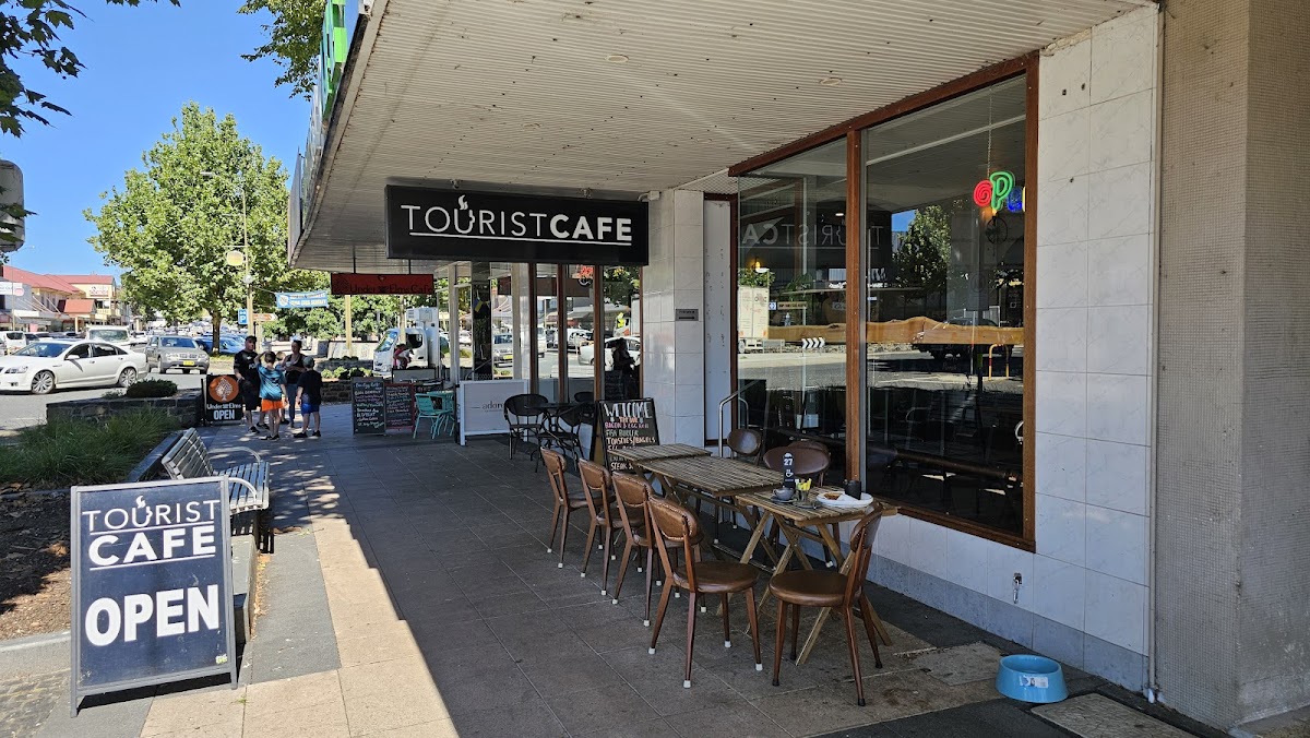 Tourist Cafe