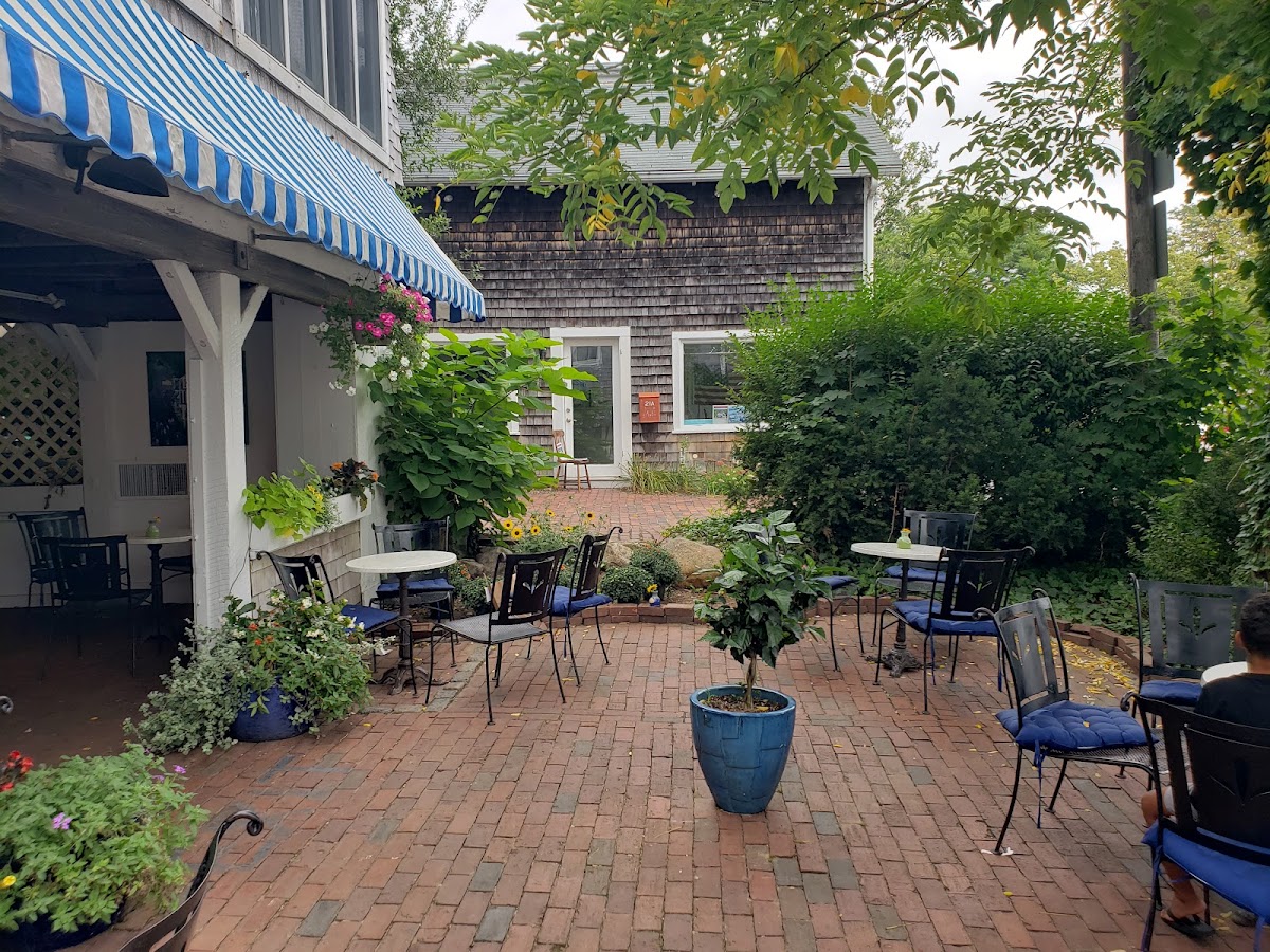 Among the Flowers Cafe