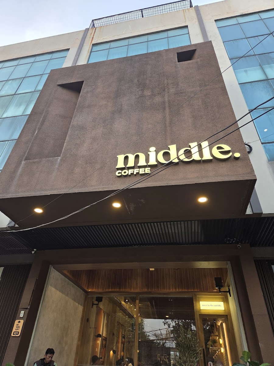 Middle Coffee