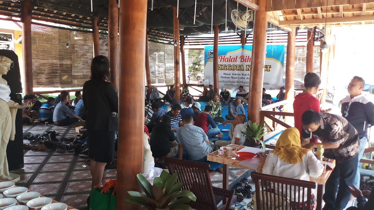 Warung Gunung Dua Putri
