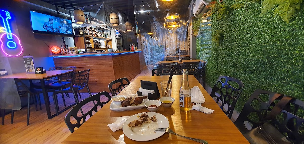 D' Meet Up Restobar - Roosevelt Branch
