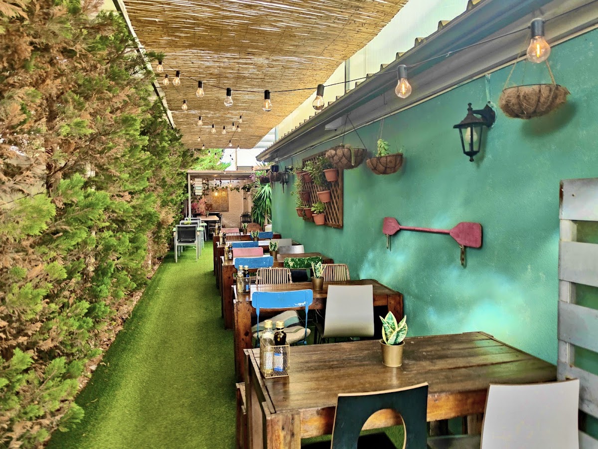 Mundi food café