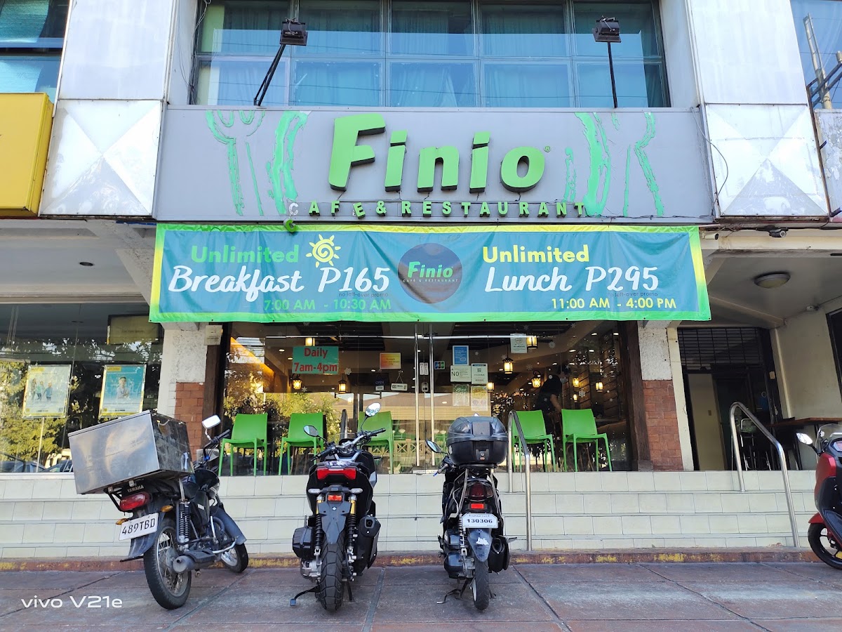 Finio Cafe & Restaurant