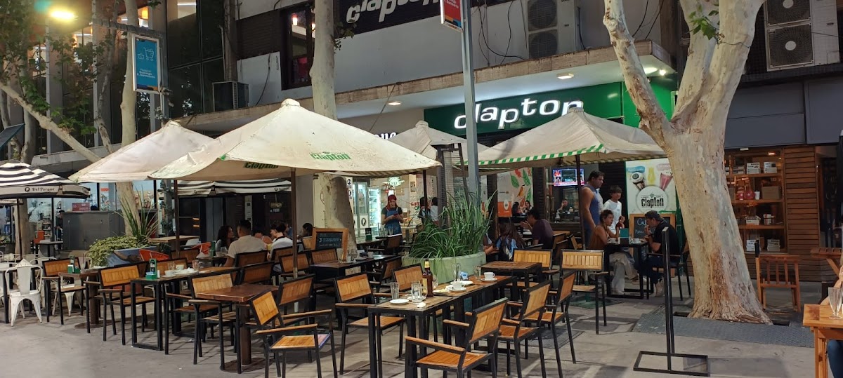 Clapton Café y Vinos