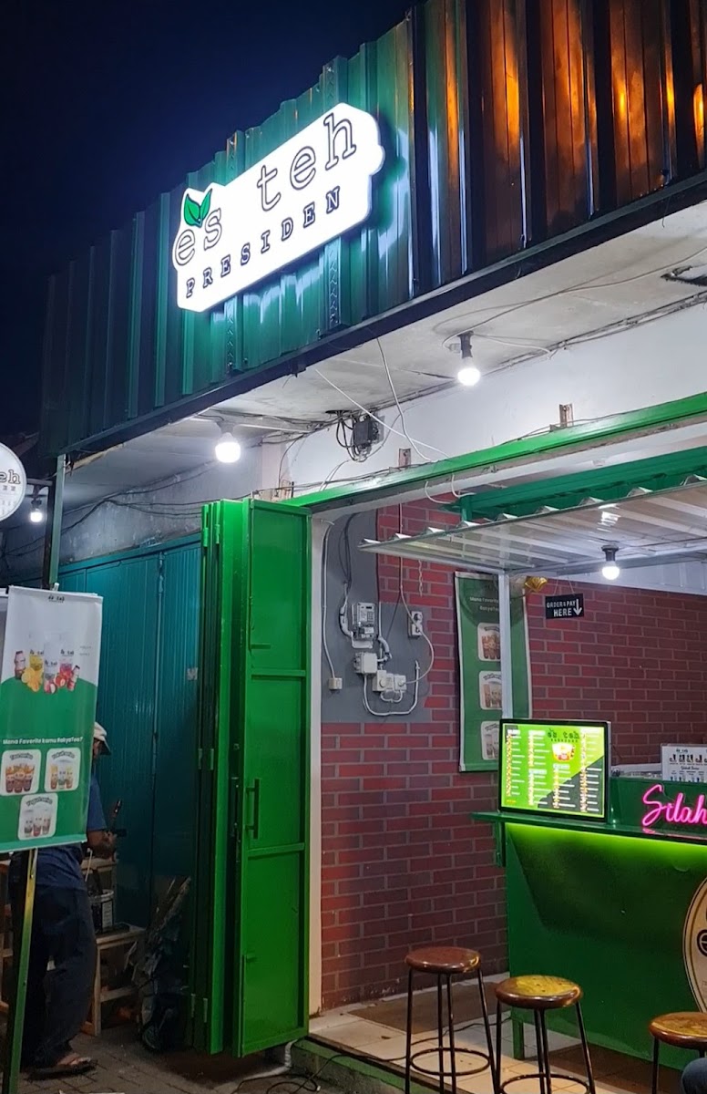 Es Teh Presiden Kemiri Salatiga