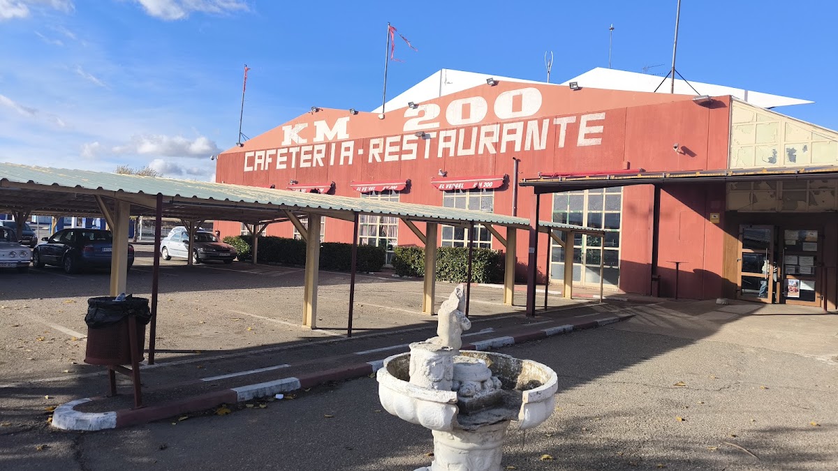 Cafetería-restaurante km 200