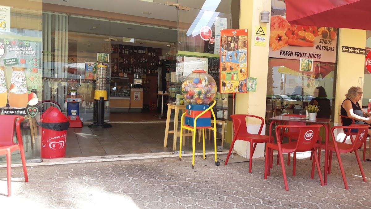 Cafetaria Aqui Há Gato