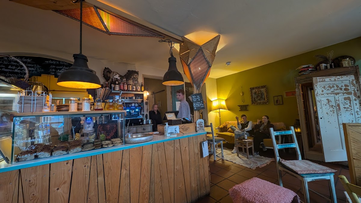 Cafe Lozzi
