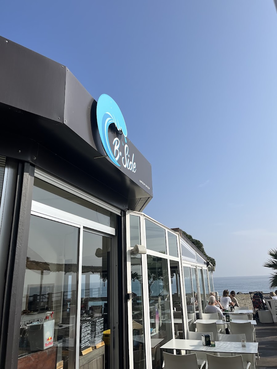 B-Side cocktail bar
