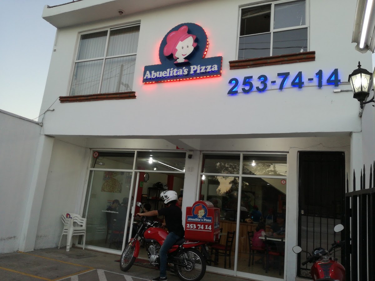 Abuelita´s Pizza