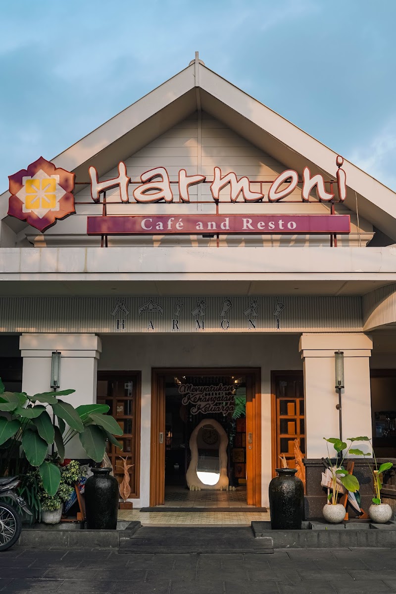 Harmoni Cafe and Resto
