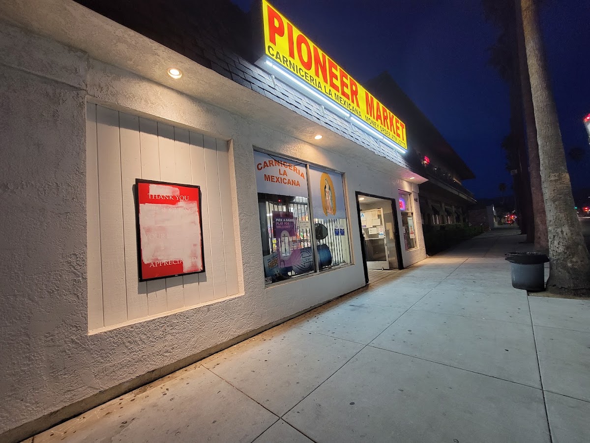 Pioneer Market