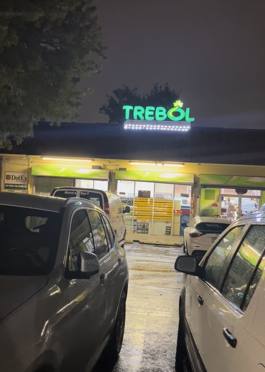 Trebol Market