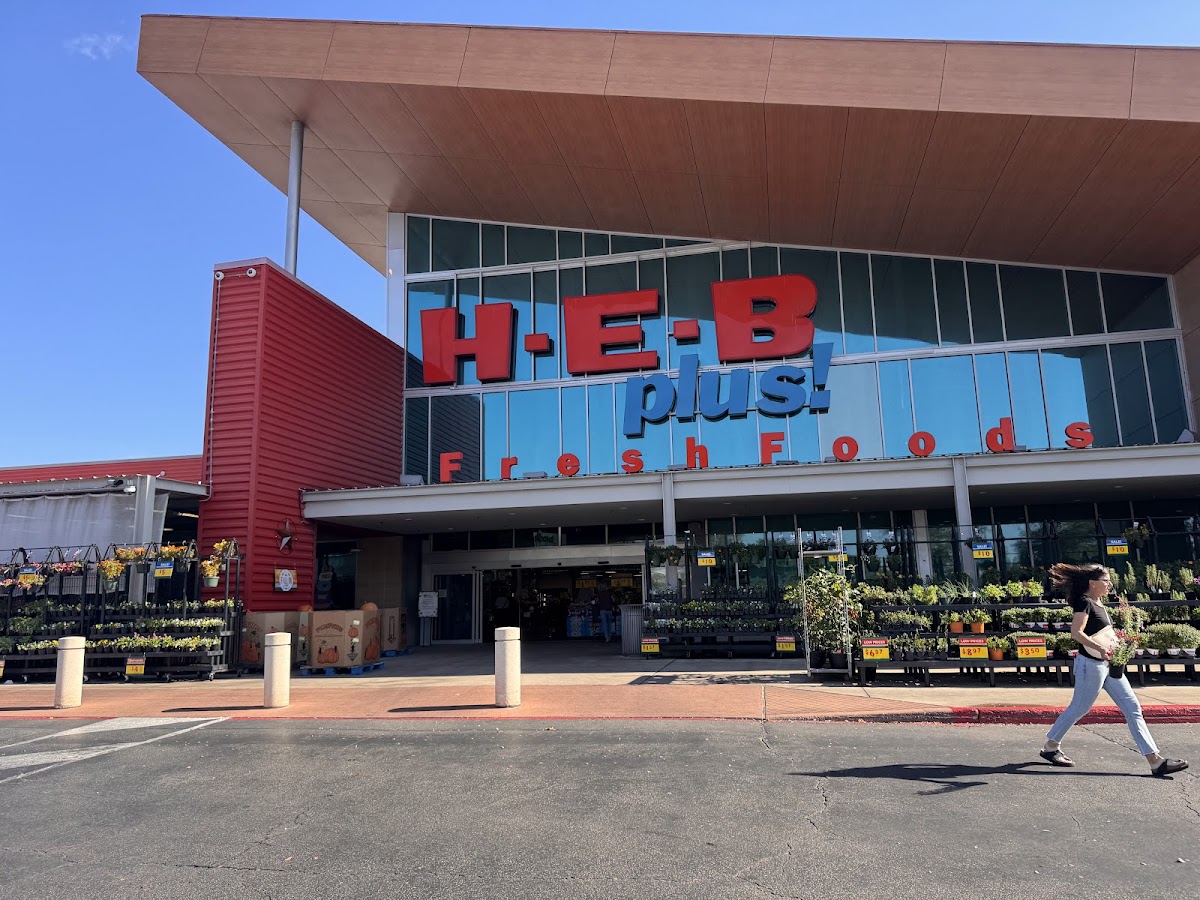 H-E-B Curbside Pickup & Grocery Delivery