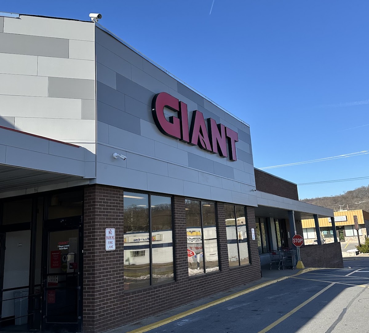 GIANT