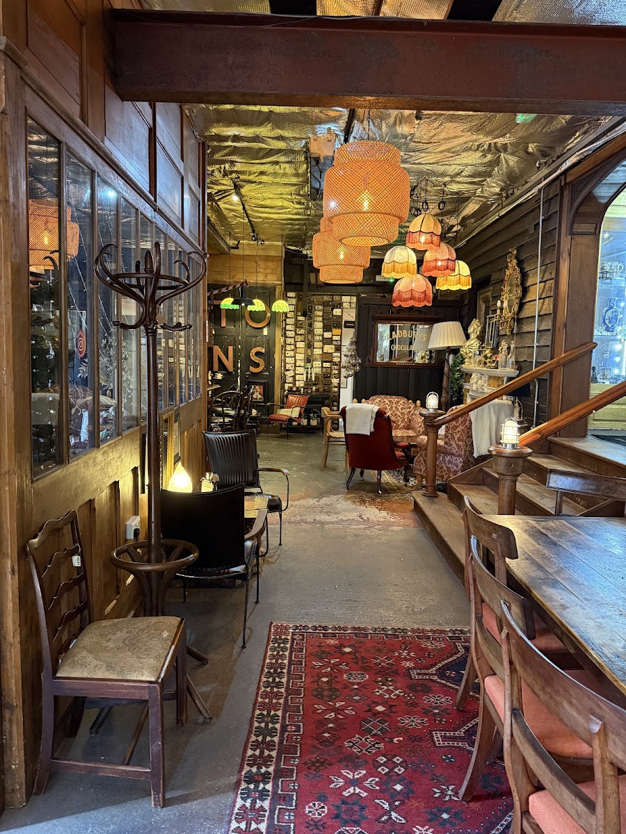 The Dovetail Café