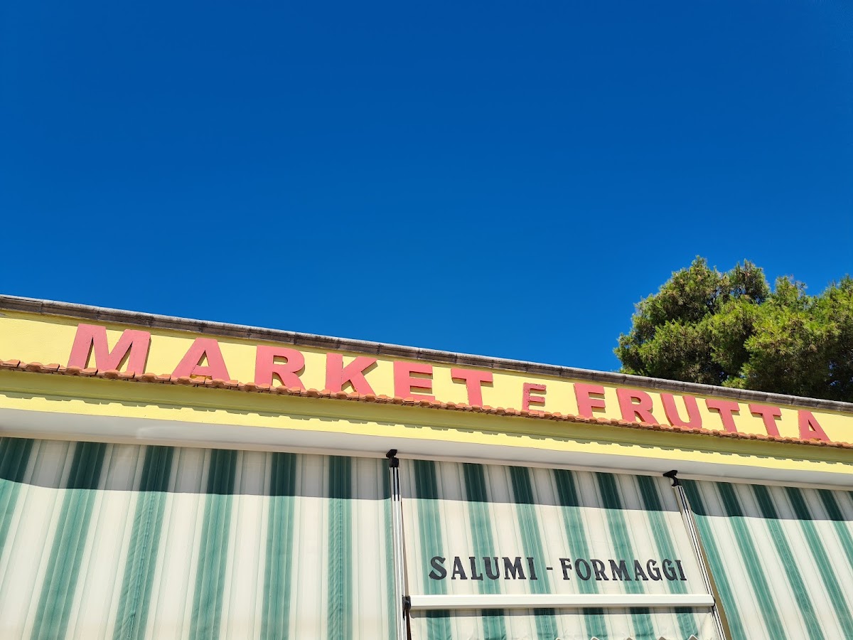 Market e Frutta Olio Produzione Propria