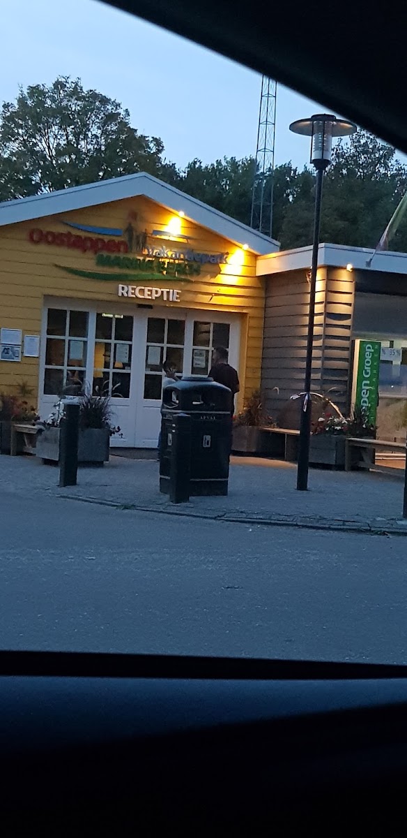 Supermarkt Marina Beach