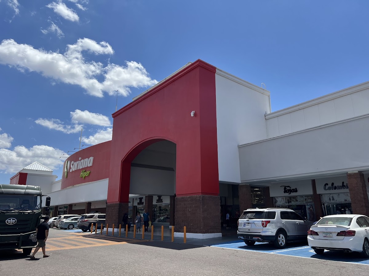Soriana Híper Nogales