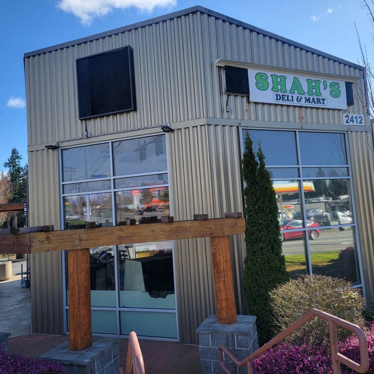 Shah's Deli & Afghan Store