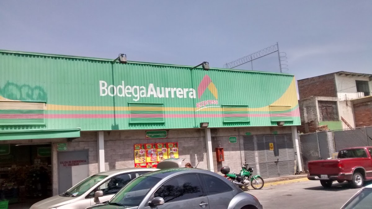 Bodega Aurrera Express, Calzada Juarez