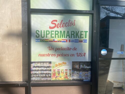 Selectos Supermarket