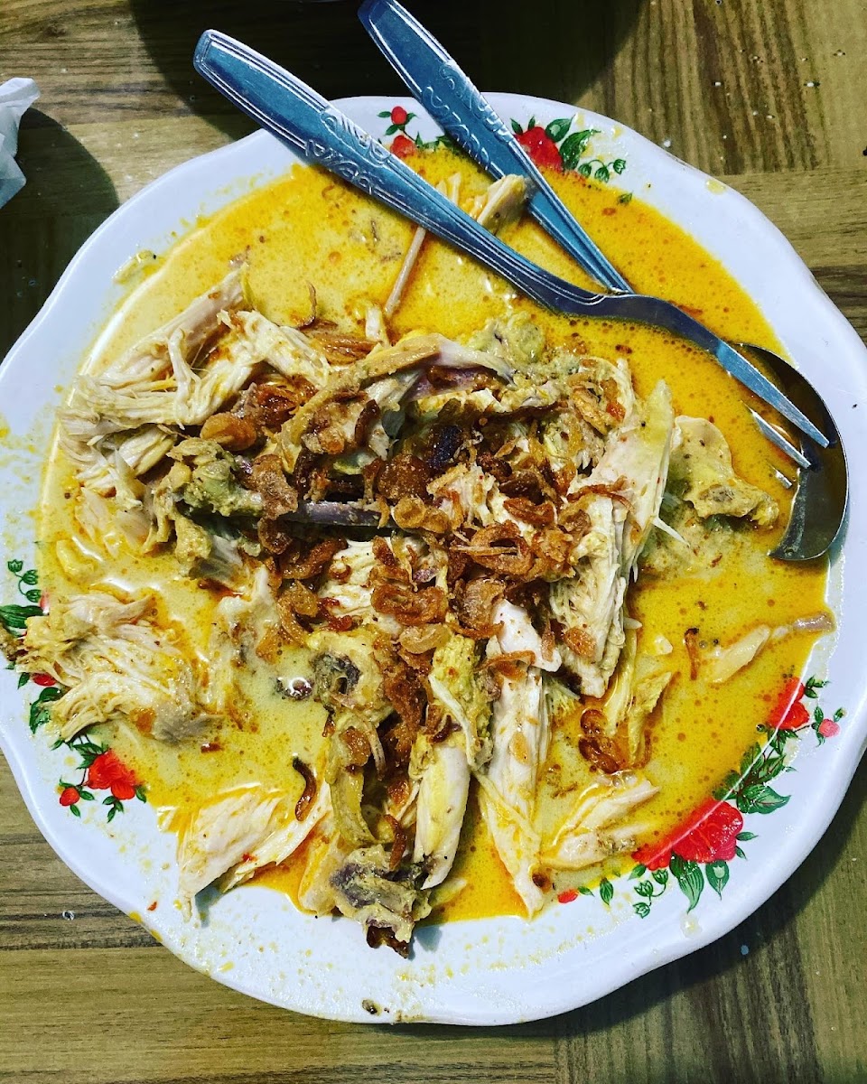 Lontong Opor Bu Uci