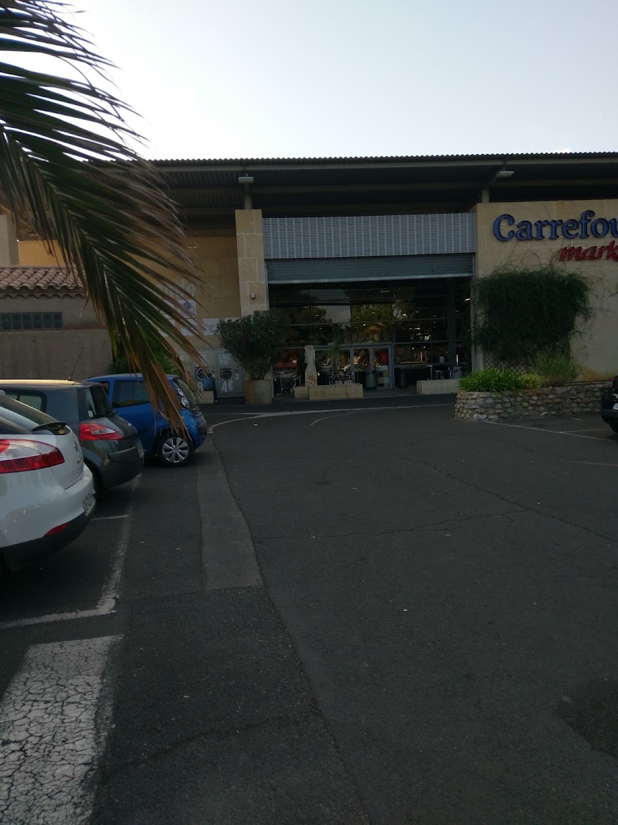 Carrefour Drive Pezenas