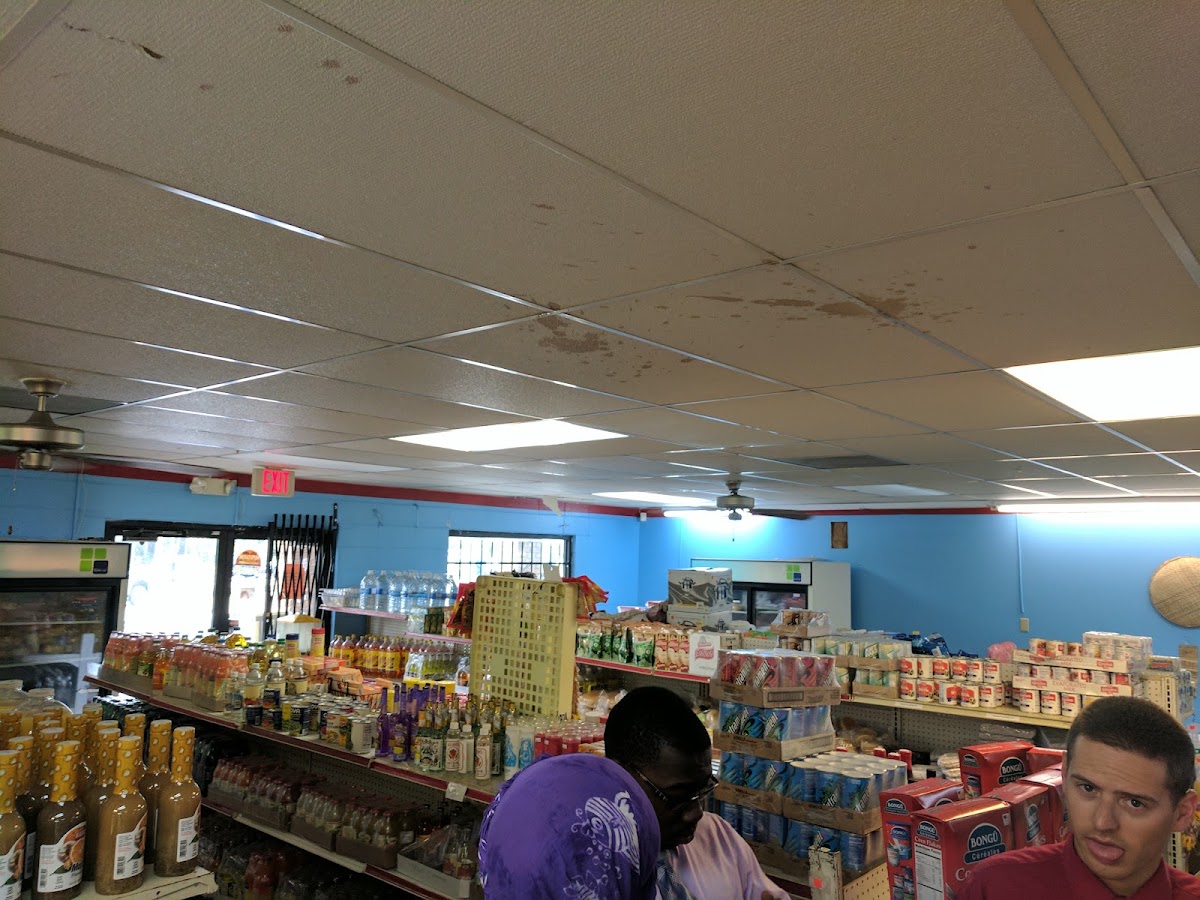 J&E food store and Caribbean cuisine