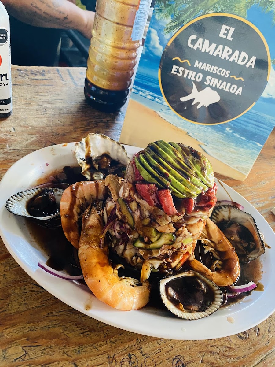 Mariscos, Clamatos y Cocos preparados 'El Camarada'