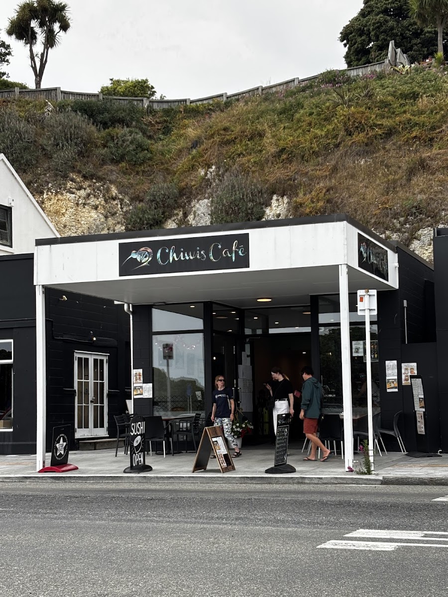 Chiwis Cafe