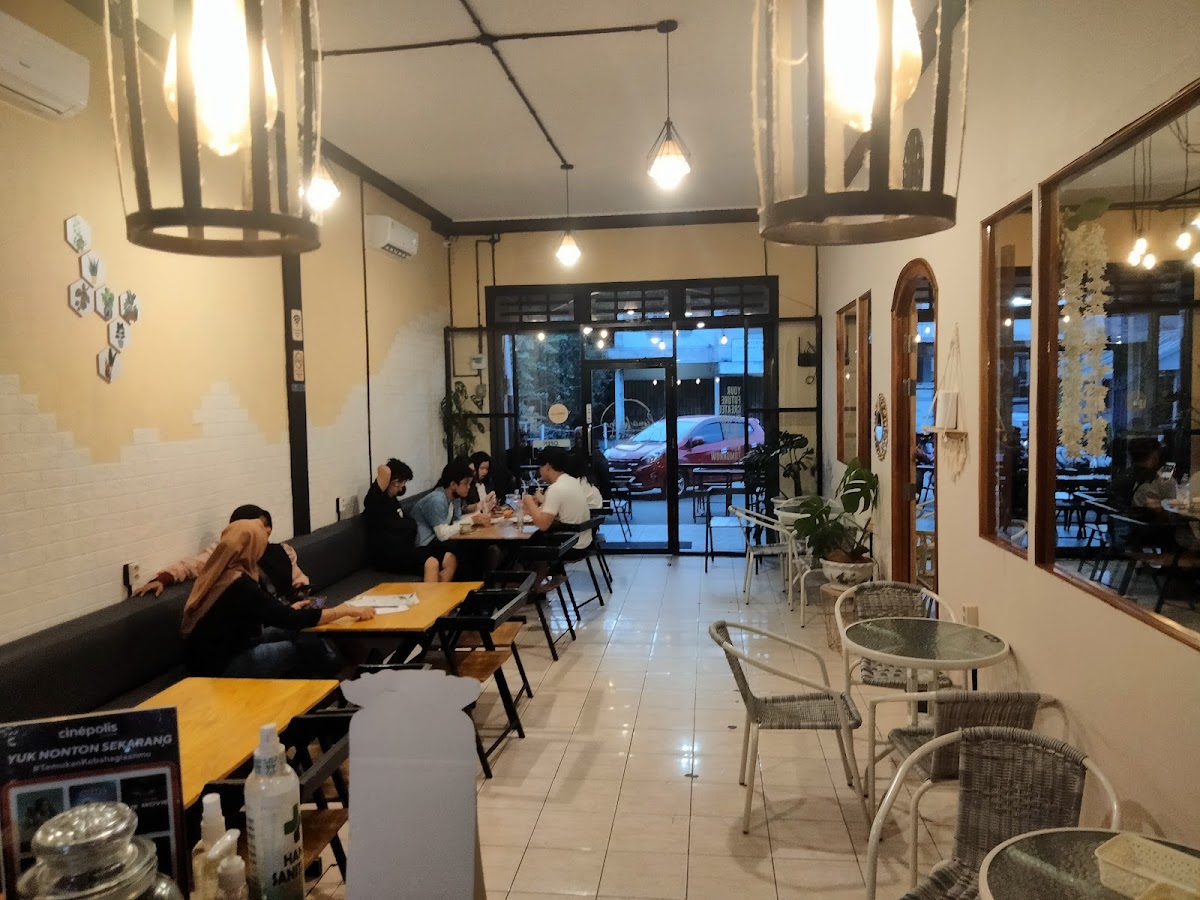 CAFE LIMA WARNA