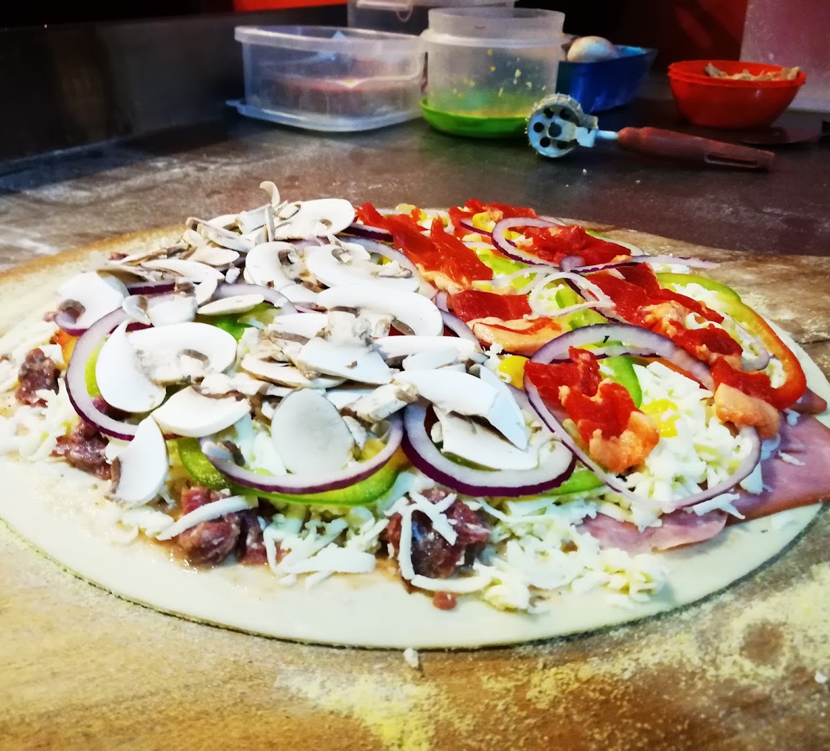 Lekker Pizzeria Artesanal Estilo Chicago