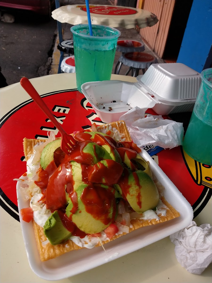 PALETERIA Y NEVERIA