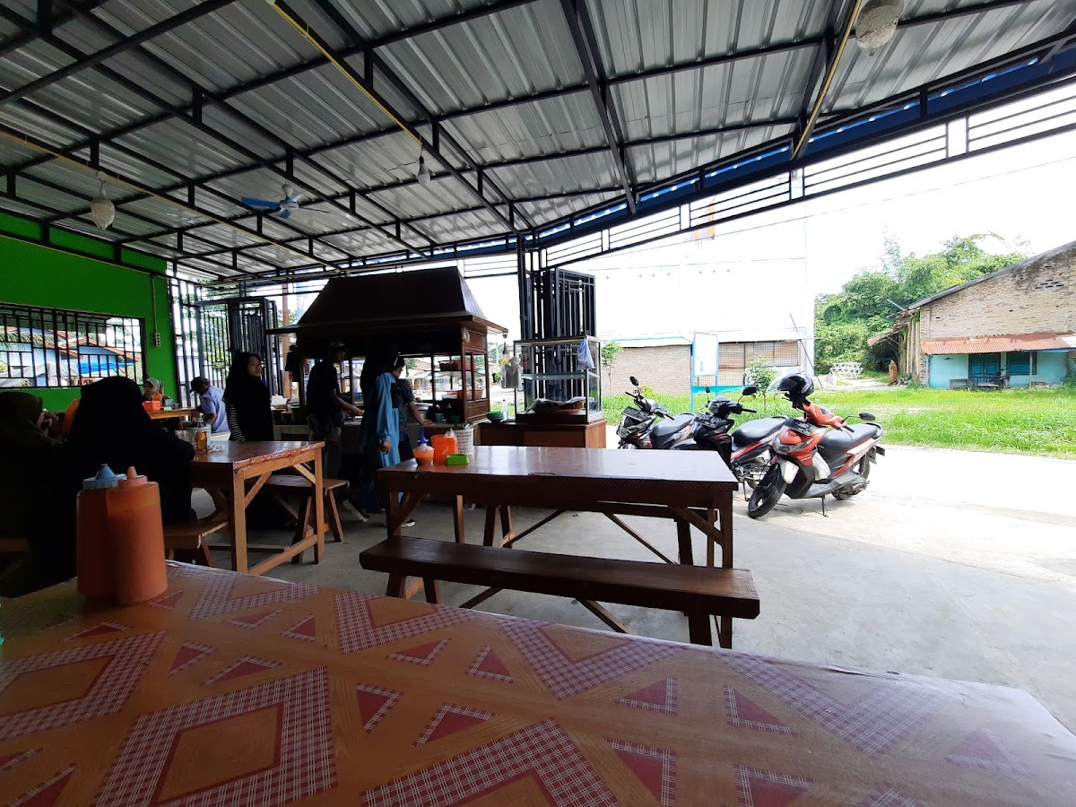 BAKSO SIMPANG TIGA TANJUNG KUBAH