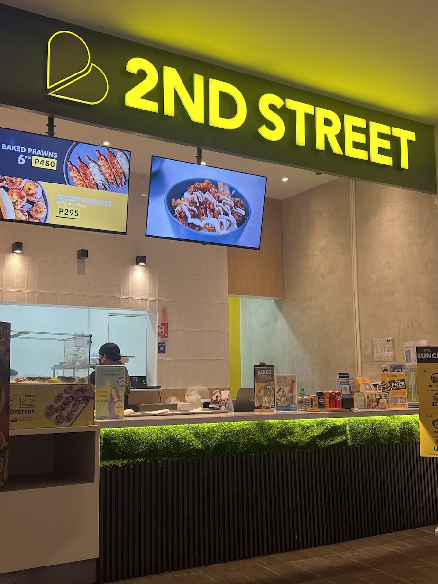 2nd Street Oysters Megamall