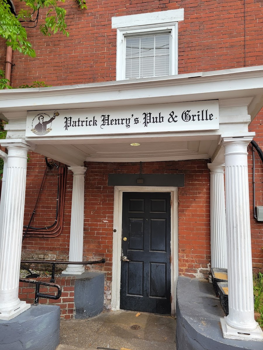 Patrick Henry's Pub & Grille