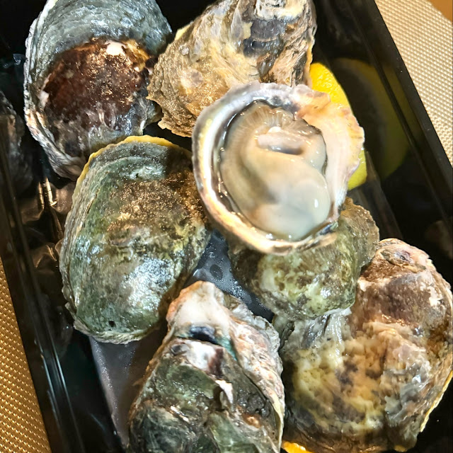 Fresh Oysters