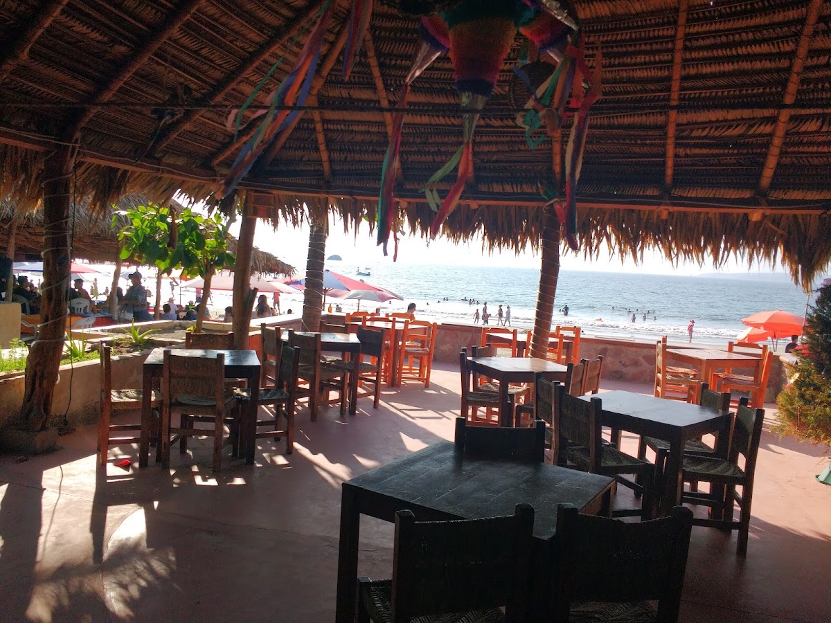 Lora Loka Restaurante Bar