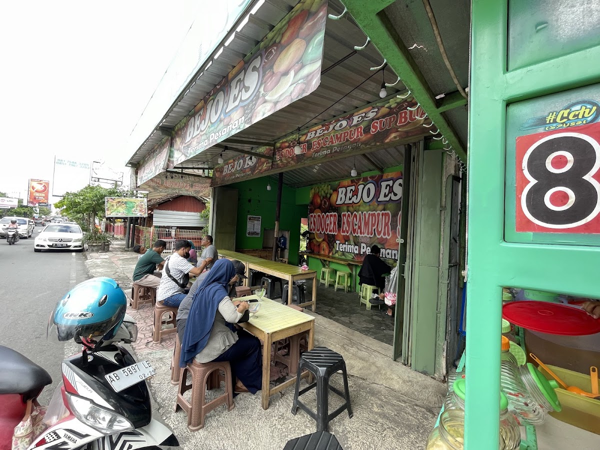 Es Doger, Es Campur, dan Sup Buah
