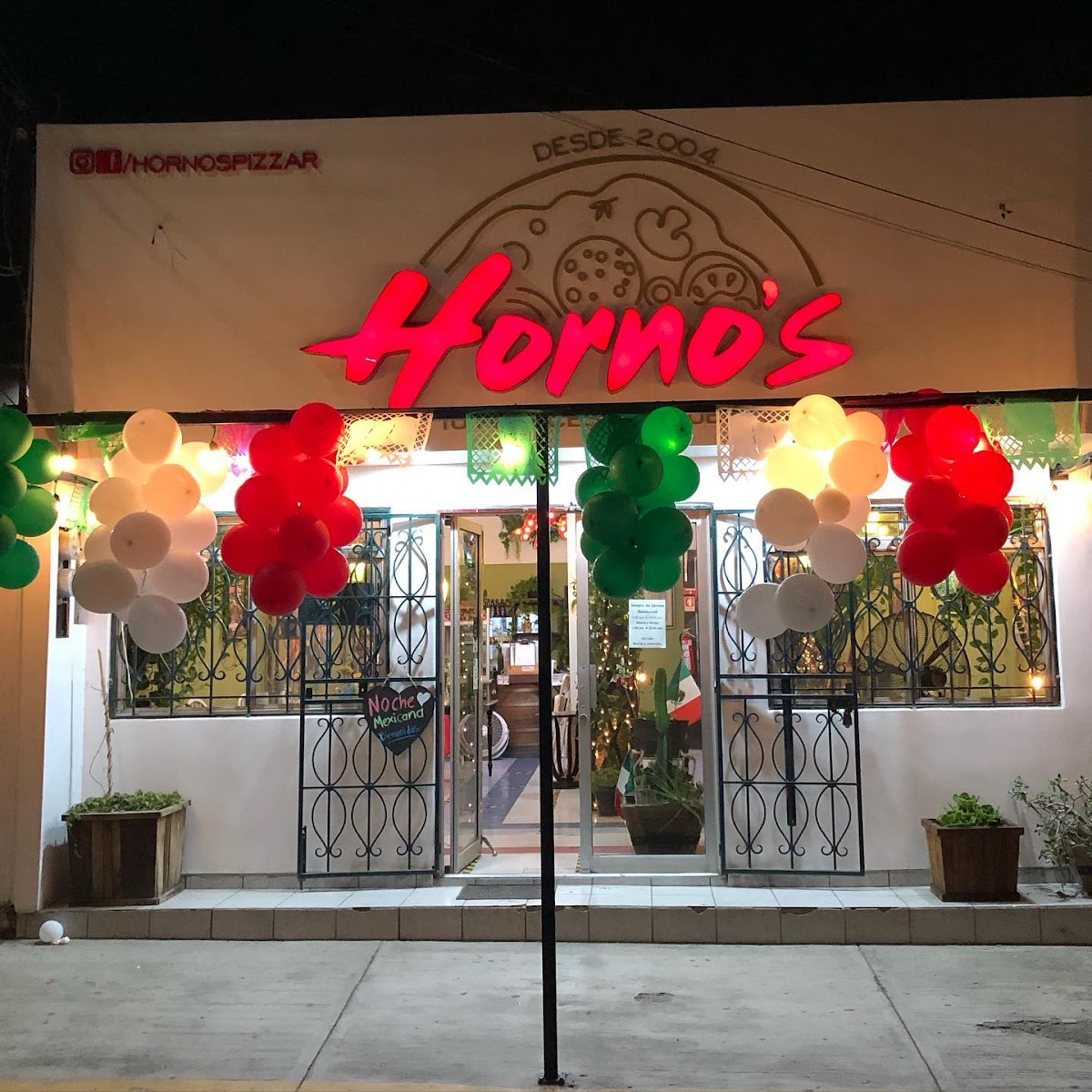 Hornos Pizza Restaurant