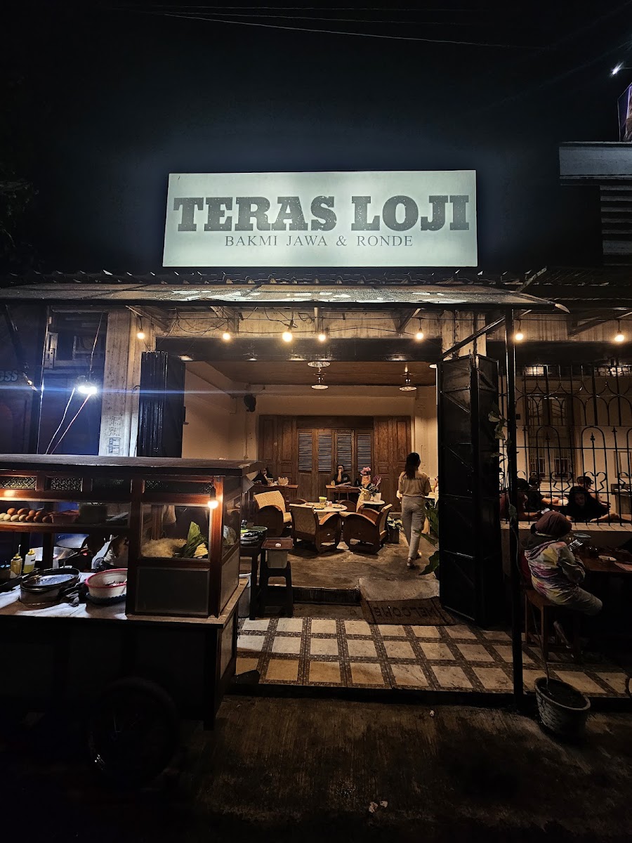 Teras Loji (ꦠꦺꦫꦱ꧀ꦭꦺꦴꦗꦶ)