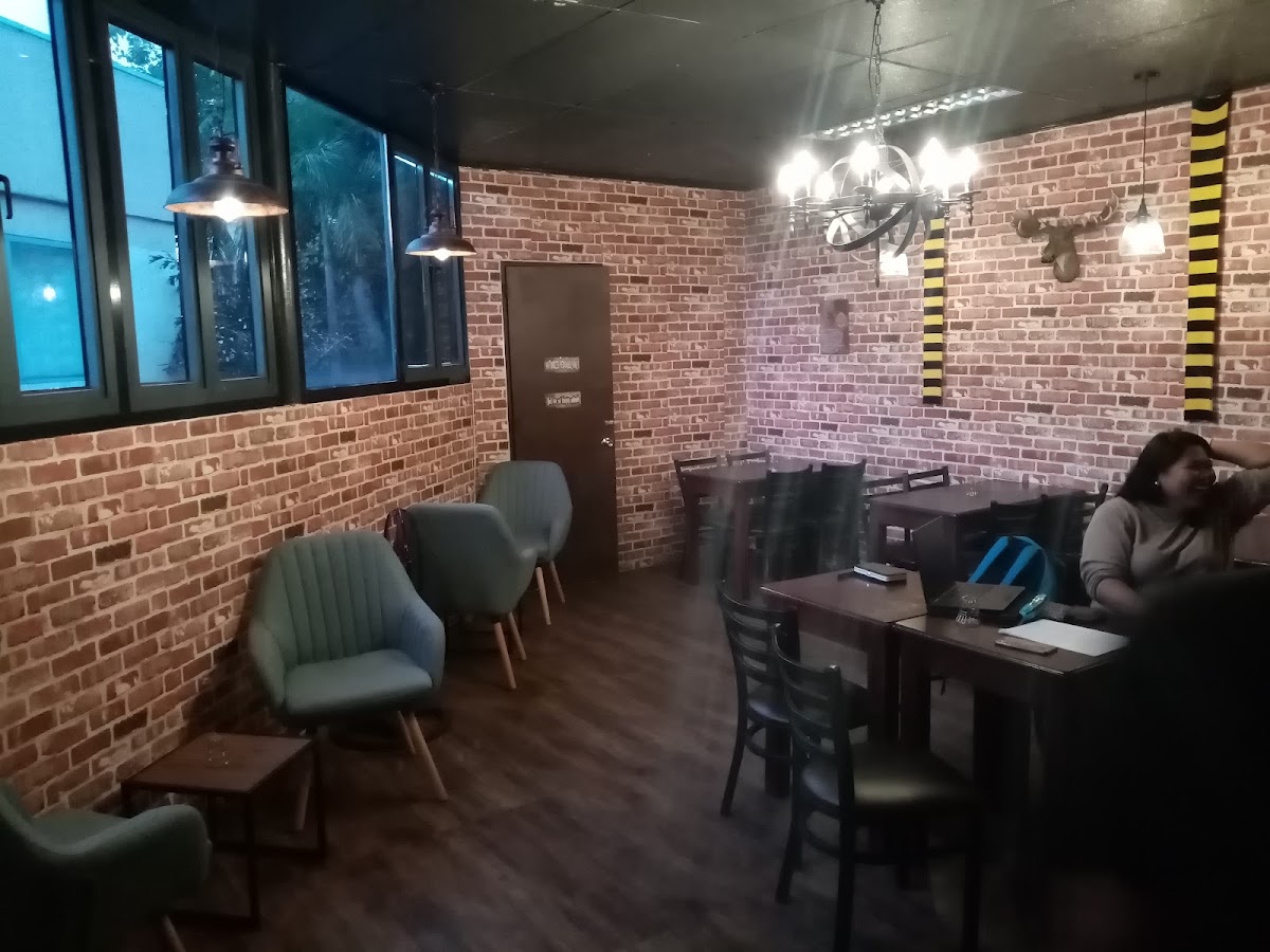 Broom Town Cafe