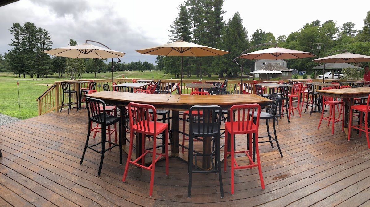 The Pines Bar and Grill