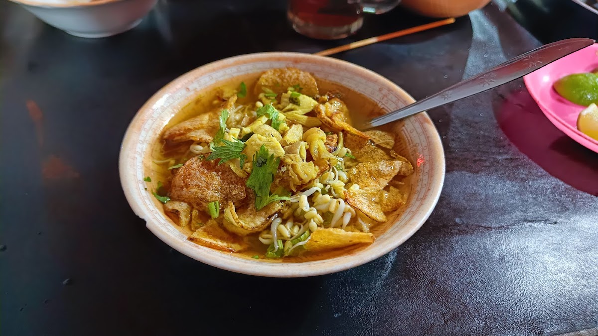 Soto Ayam Kampung Pak Timbul sarkem