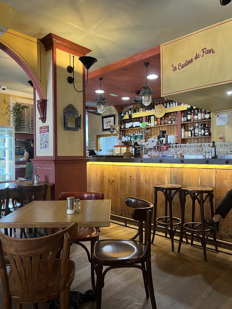 La Cantina De Floor